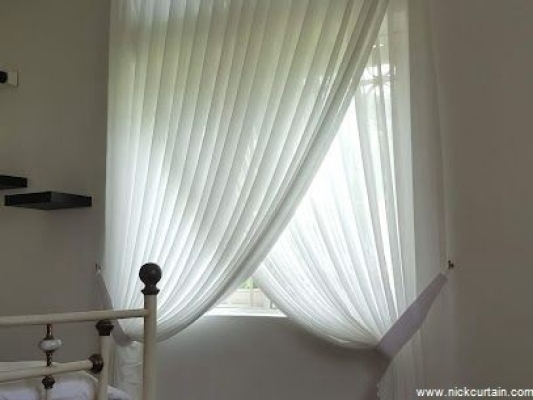 Double Sheer Curtain with Wooden Rod