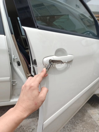 car door lock unlock service