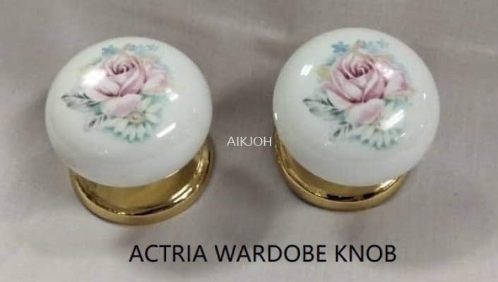 ACTRIA WARDROBE