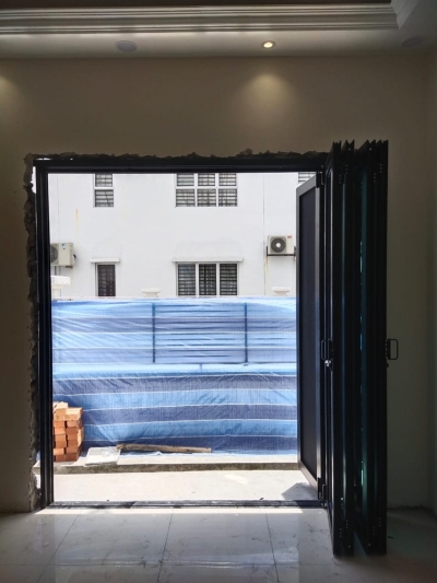 Selangor Malaysia folding door 