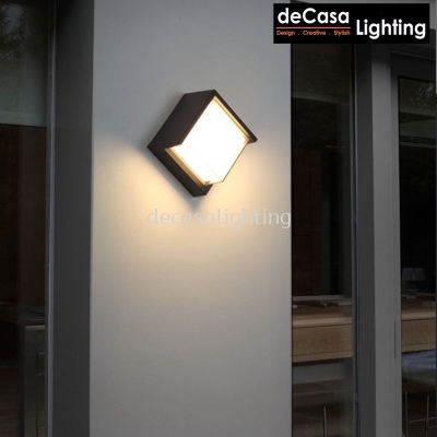 Outdoor Wall Light