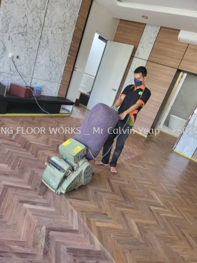 Walnut flooring polish _ Shah Alam AreaWalnut flooring polish _ Shah Alam Area