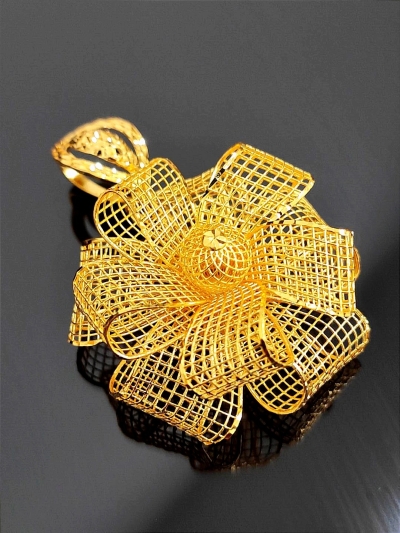 3D FLOWER PENDANT