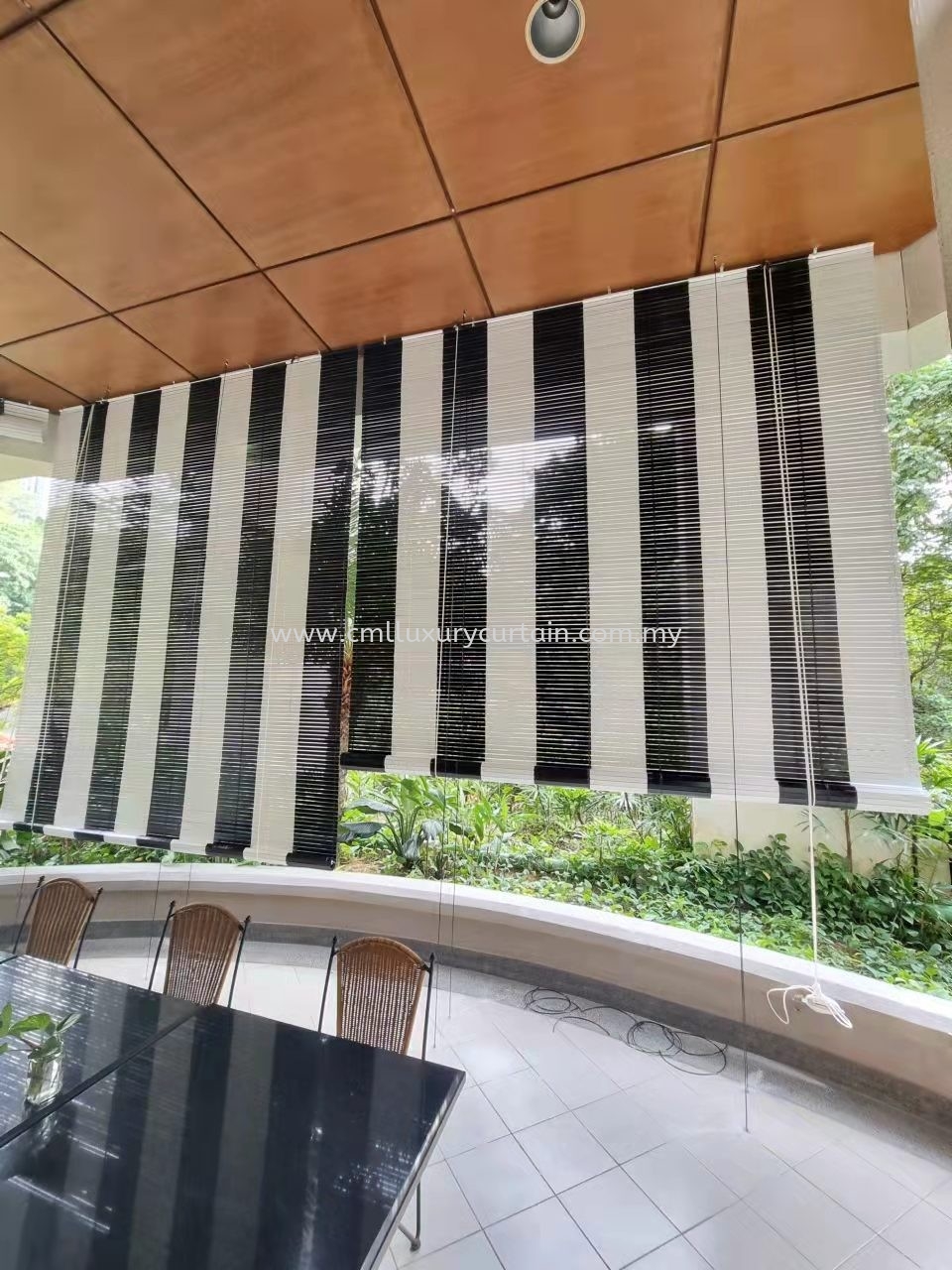 Outdoor Wooden Blind