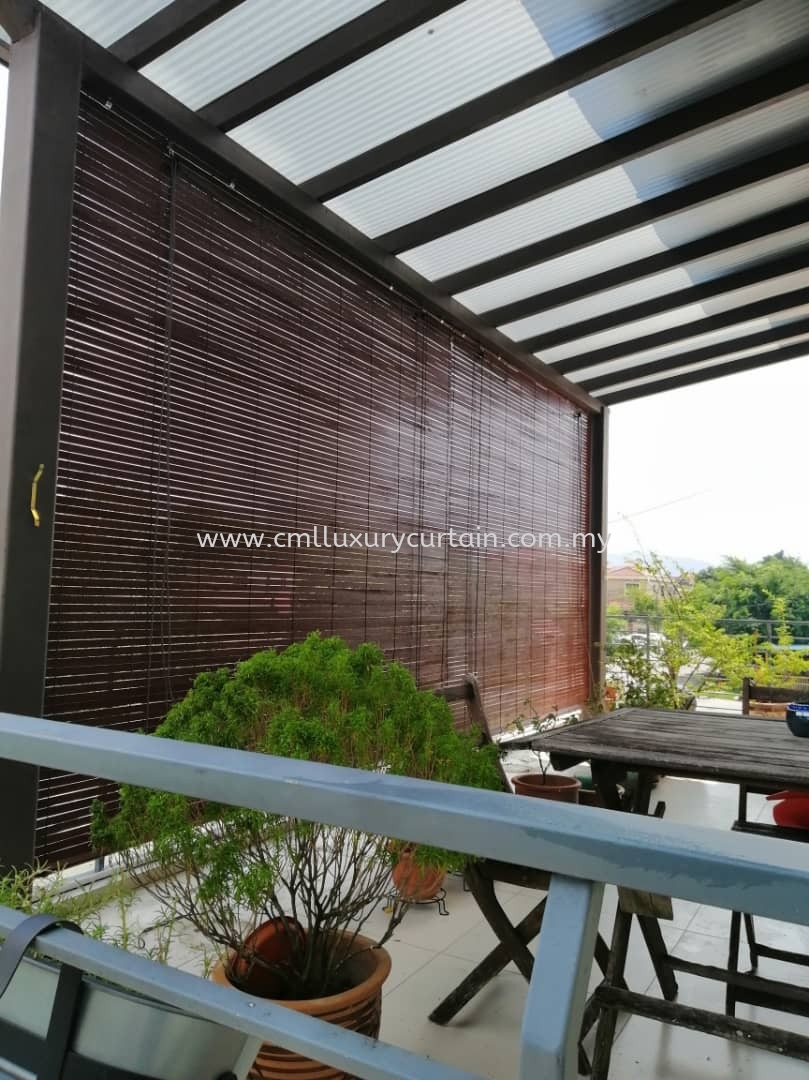 Outdoor Wooden Blind