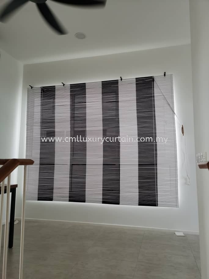 Outdoor Wooden Blind