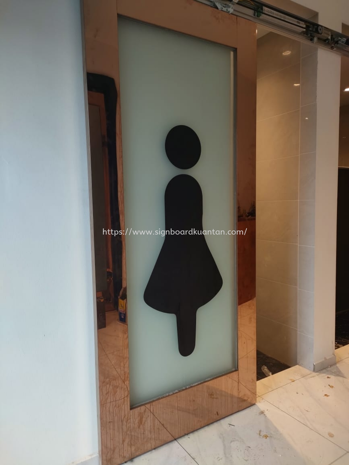 TOILET GLASS STICKER AT TRIANG