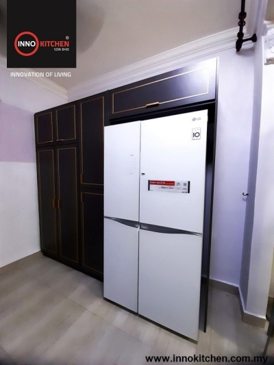 Full Wall Kitchen Cabinet With Fridge Space - Taman Mesra Kajang