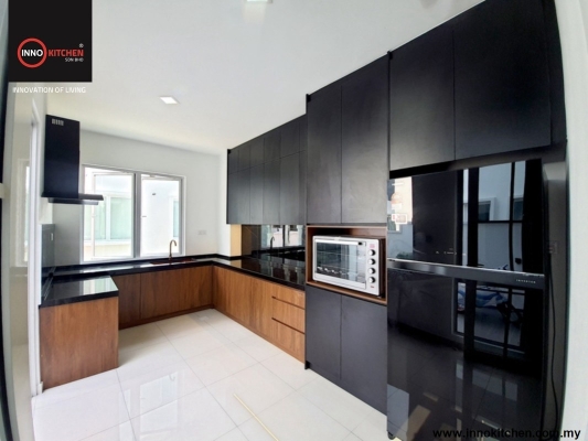 Oak & Black Color Kitchen Cabinet Design Reference - Eco Forest Semenyih