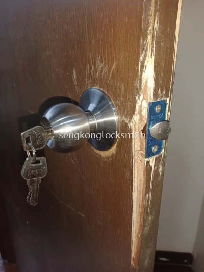 installation door lock 