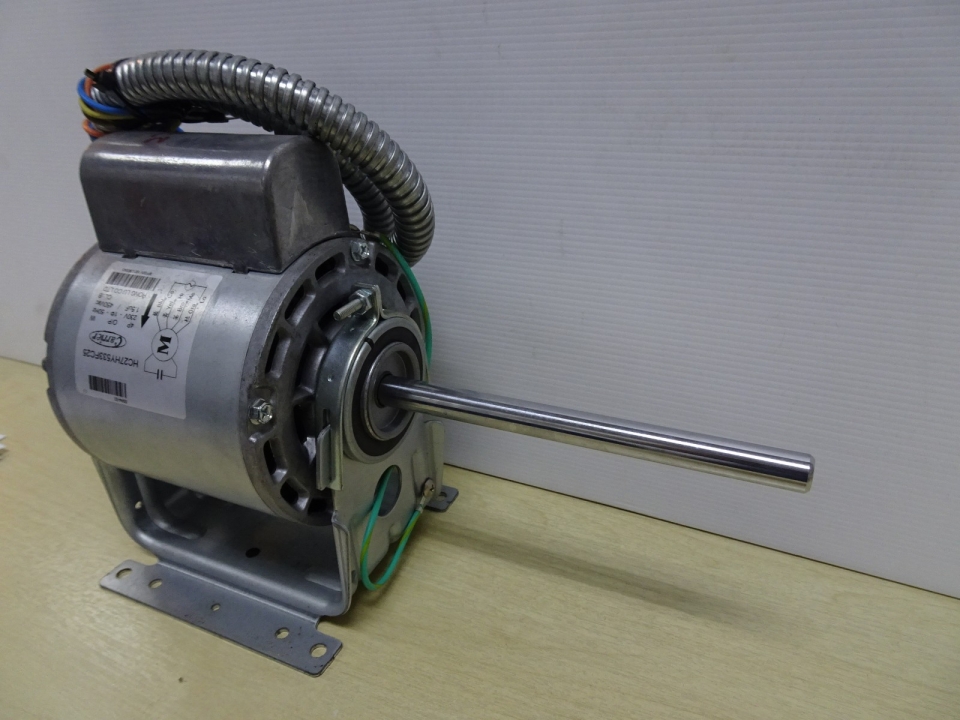 CARRIER HC27HY533FC25 FAN MOTOR (4P 1PH) C/W CAPACITOR (1.5UF) (42ZM003H73125)