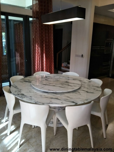 Arabescato Corchia Marble Table