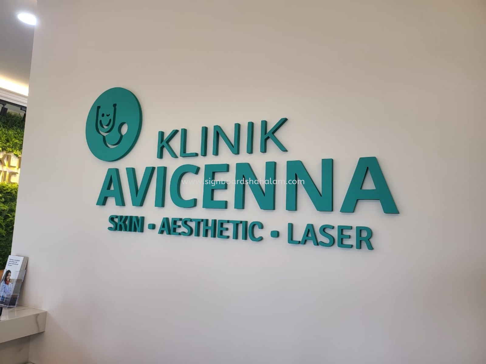 AVICENNA CLINIC SHAH ALAM - 3D Box Up Lettering or logo 