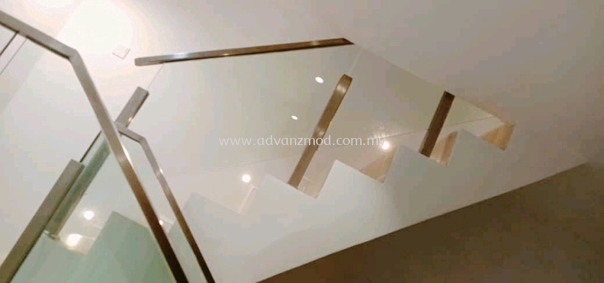 Stainless Steel Staircase Glass Railing With 12mm Tempered Clear Glass @ Setapak 