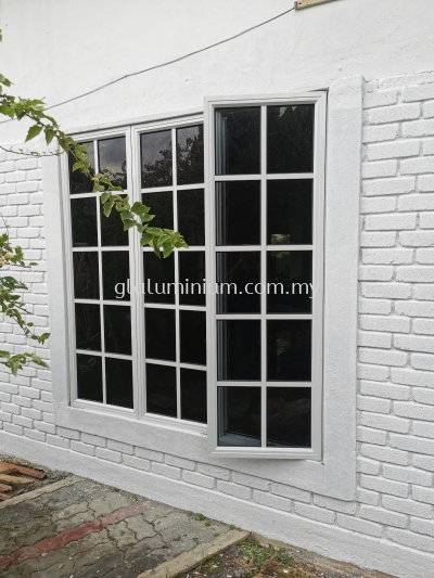 Casement window 3 panels @Jalan Gazali, sungai Kantan, Kajang 