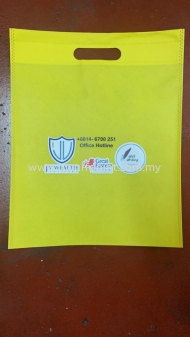 Non woven bag with heat print