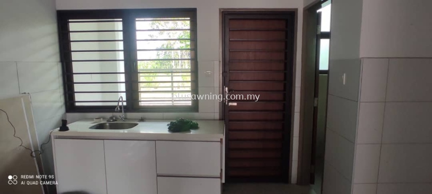 SWING DOOR GRILL @JALAN BK 7A/2, BANDAR KINRARA, PUCHONG, SELANGOR