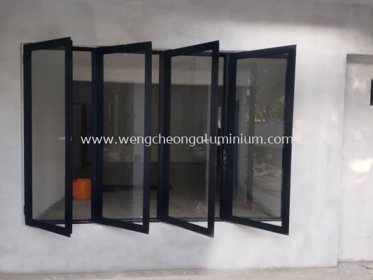 Multipoint Casement Window