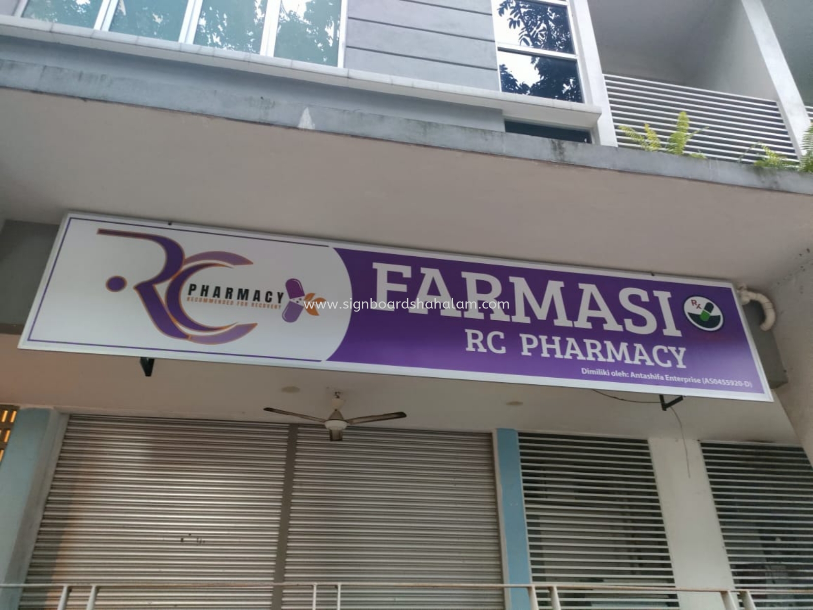 RC Pharmacy Putrajaya - GI Signage 