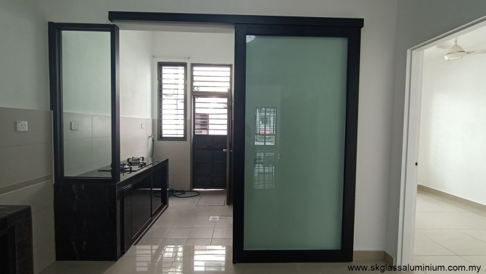 Aluminium Hanging Door Design In Ampang