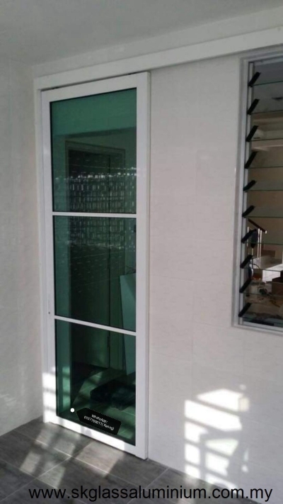 Aluminium Hanging Door Design In Putrajaya