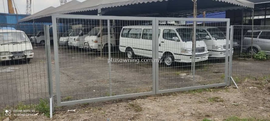 SWING GATE GI NET @PAPAVAN MALAYSIA SDN BHD, JALAN KINRARA, BANDAR KINRARA, MALAYSIA