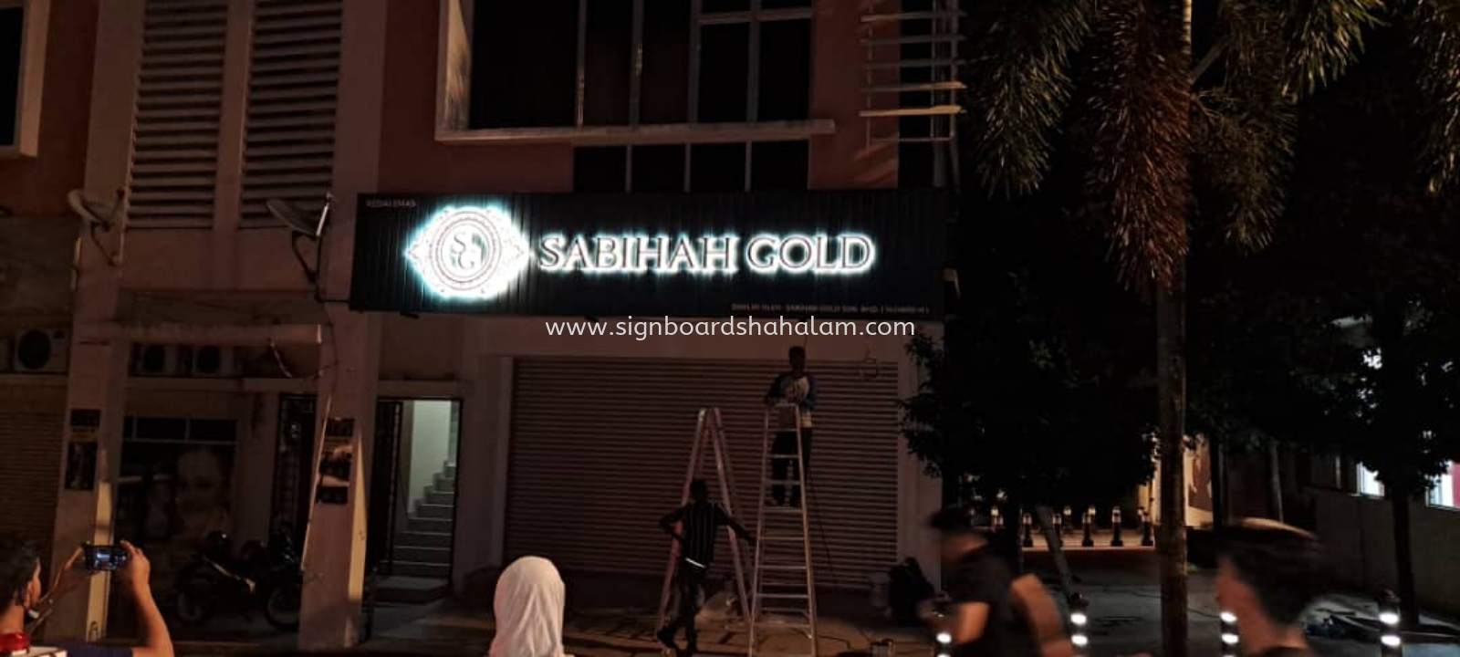 Sabihan Gold KL -Aluminium Panel Base With 3d LED Backlit 