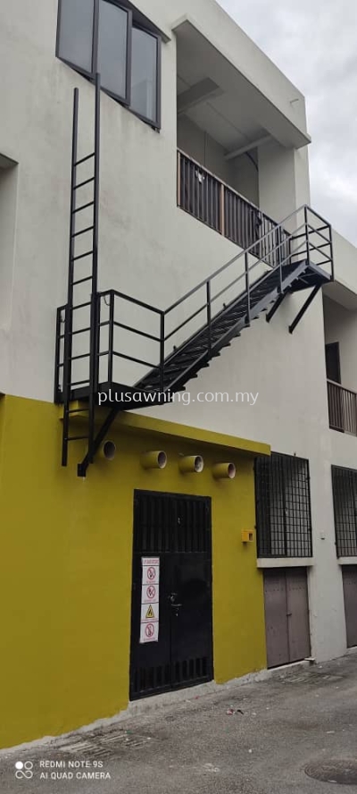 EMERGENCY STAIRCASE @JALAN AMAN SINARIA 3, BANDAR TROPICANA AMAN, TELOK PANGLIMA GARANG, SELANGOR