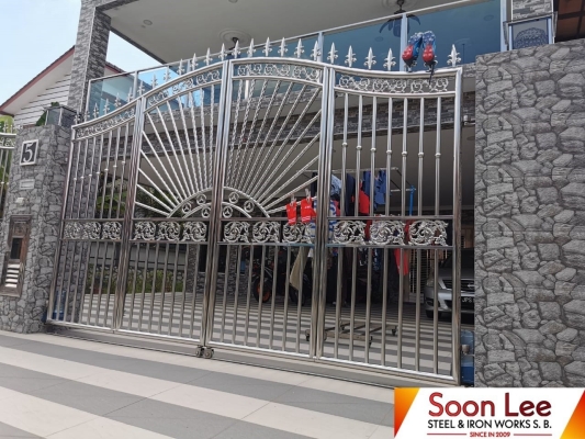 Stainless Steel Curve Gate - 015