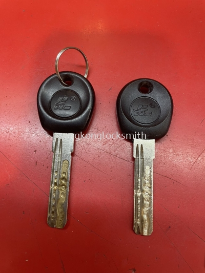 security door lock key duplicate 