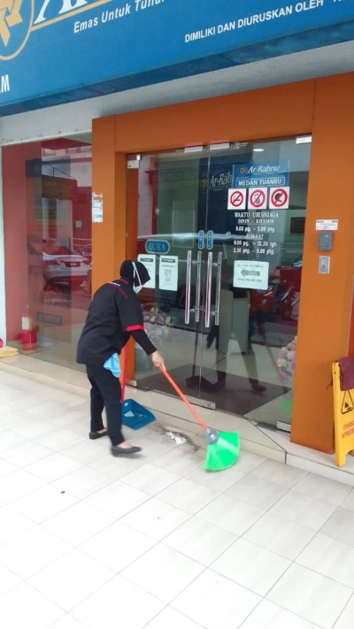 start new job full time cleaner 2/2/2023