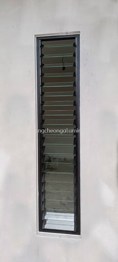 Adjustable Glass Louvers Window