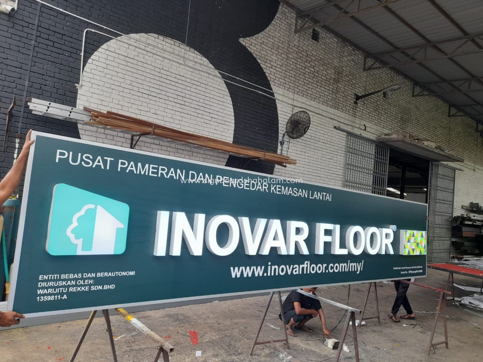 Inovar Floor Klang - 3D LED Box Up Signboard -Frontlit 