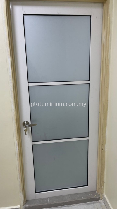 aluminium swing door ( Toilet room) @Taman Puteri Jaya, Cheras 