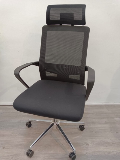 A952 HIGH BACK CHAIR