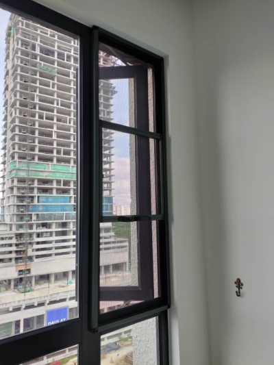 3 Section 0.6mm Stainless Steel Mosquito Wire Mesh Window @ Suasana Residence