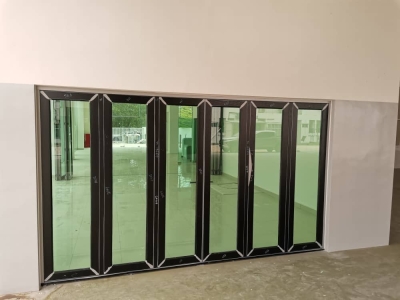 Aluminium Folding Door