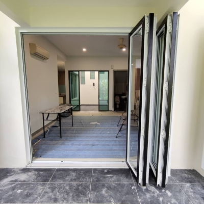 Aluminium Folding Door