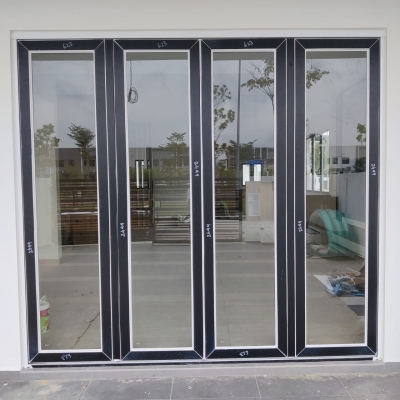 H/P Folding Door