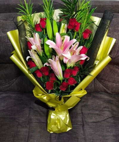 Lily with Rose bouquet HB1171 floritkl