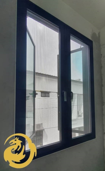 Pintu & Tingkap Aluminium Jaring Hitam