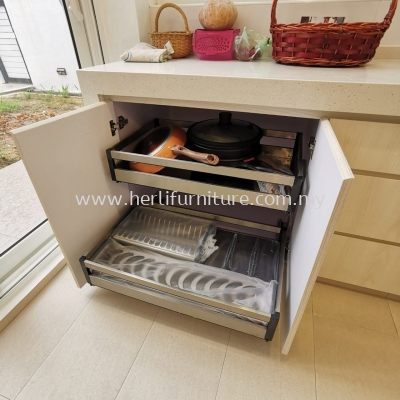 Kitchen Cabinet and Accesorries