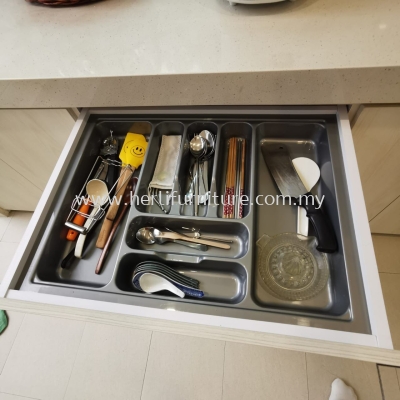 Kitchen Cabinet and Accesorries