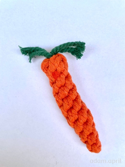 DOG TOYS (KNOTTED CARROTS)