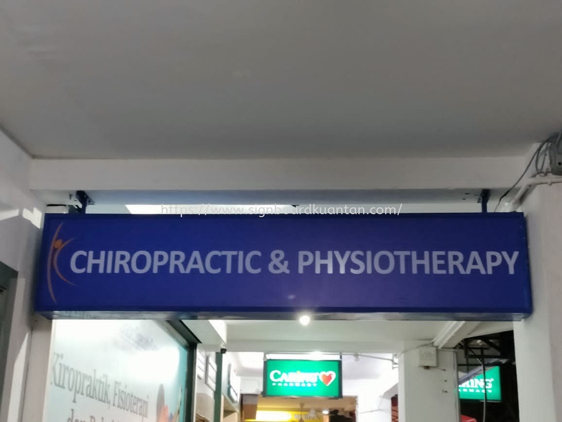 CHIROPRACTIC & PHYSIOTHERAPHY RECTANGULAR DOUBLE SIDE LIGHTBOX SIGNAGE SIGNBOARD AT PEKAN PAHANG