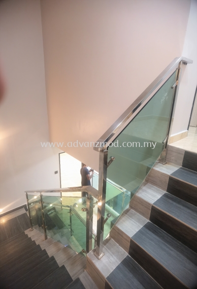 Stainless Steel Staircase Glass Railing With 12mm Tempered Glass 