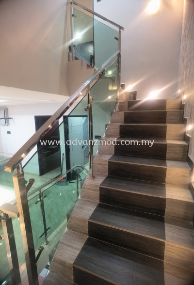 Stainless Steel Staircase Glass Railing With 12mm Tempered Glass 