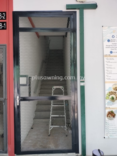 SWING DOOR GRILL @JALAN KS 3, TAMAN BUKIT KEPAYANG, SEREMBAN, NEGERI SEMBILAN