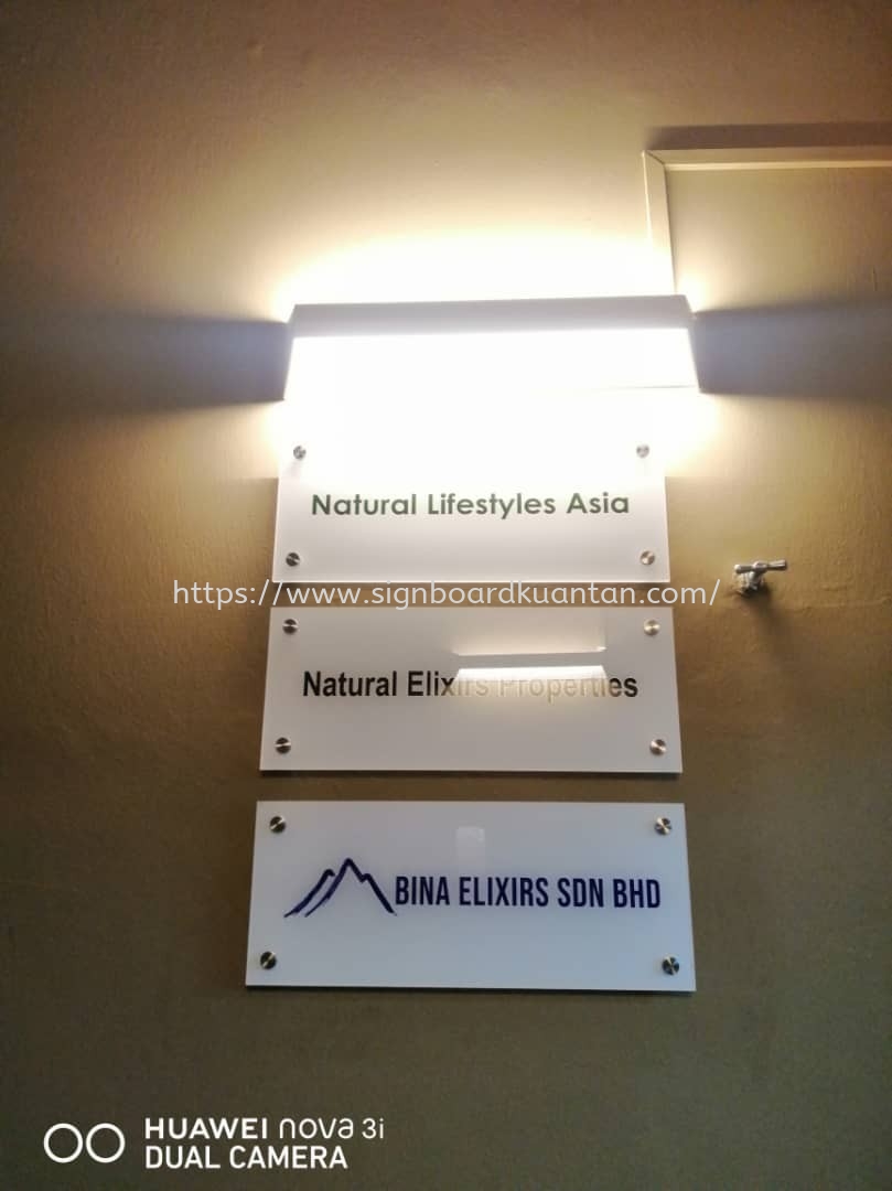 NATURAL LIFESTYLE ASIA ACRYLIC POSTER FRAME AT KUANTAN AIR PUTIH