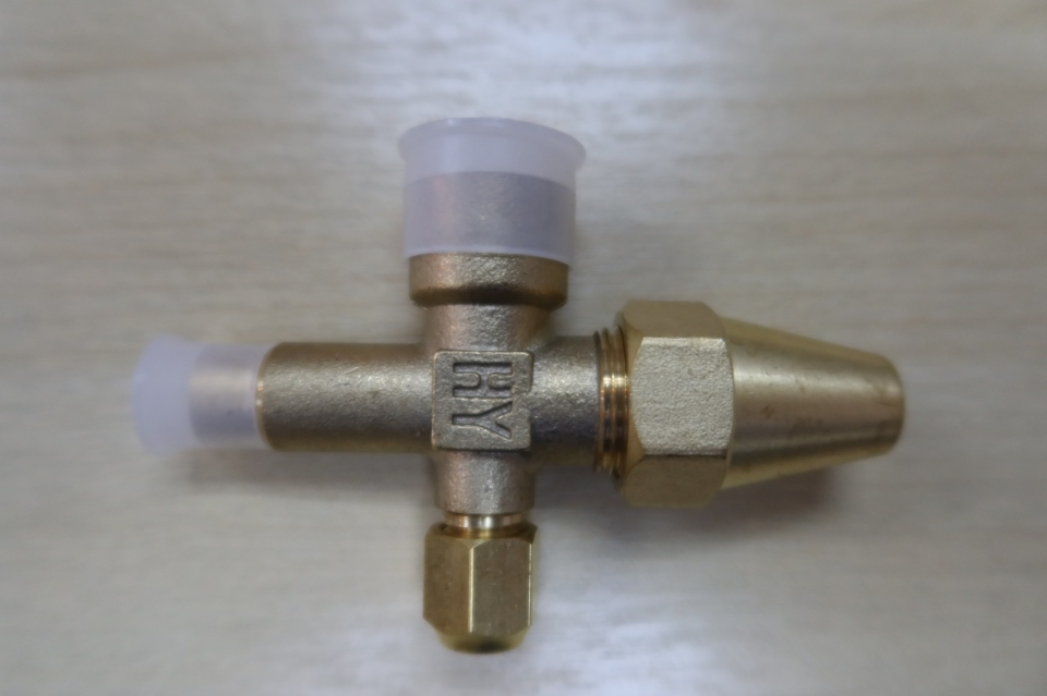 YORK (MAL) 6160906, ANG STOP-CK VALVE 1/2ODxNPT1/4 (REPLACED WITH 694174)